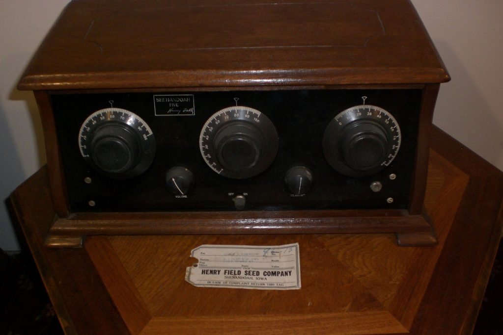 Henry Field Co. Shenandoah 5, 5 tube radio