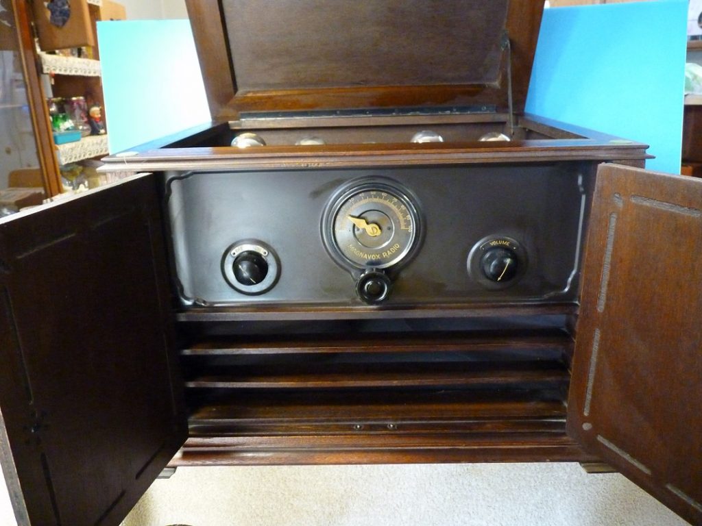 Magnavox TRF50 front