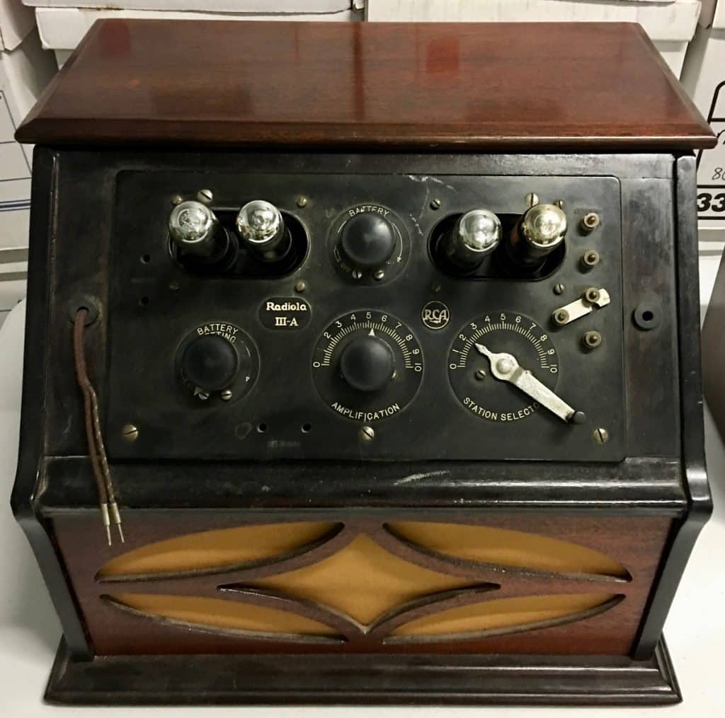 RCA Radiola III-A in aftermarket cabinet