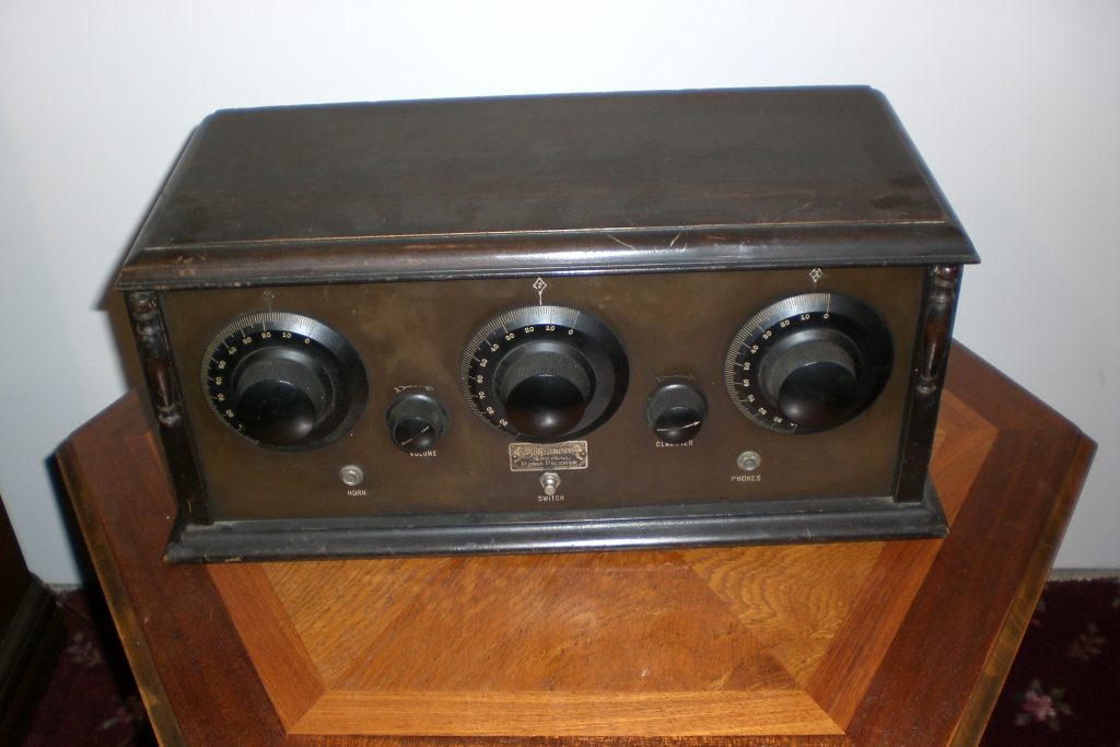 Schuman Special 5 tube radio