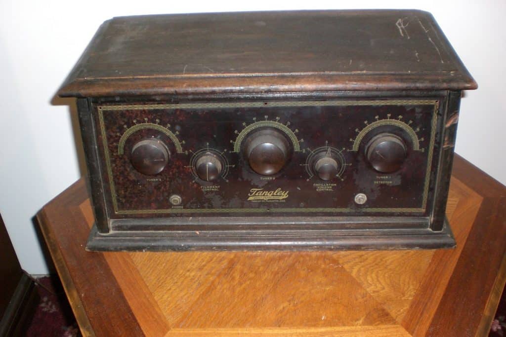 Tangley 5 tube radio, made in Muscatine, Iowa