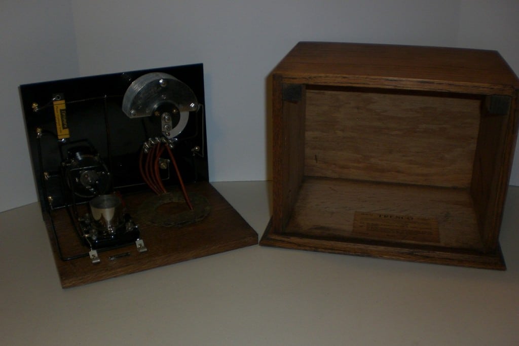 Tresco-kit-one-tube-radio-insides