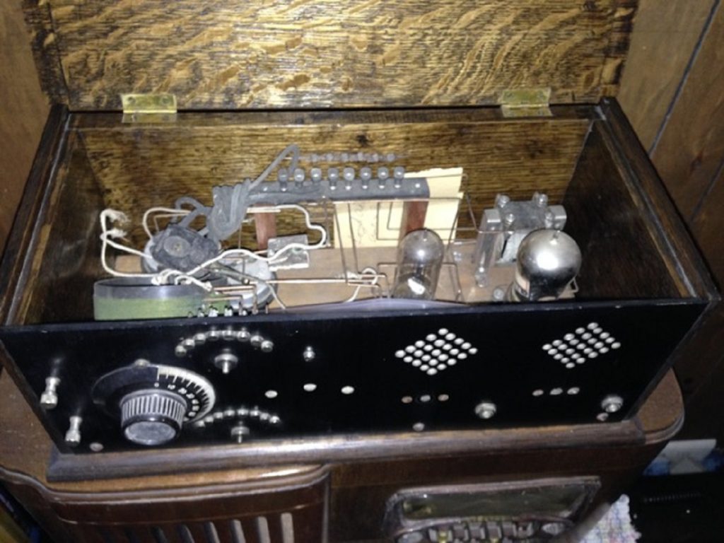 Inside 1920's kit battery radio