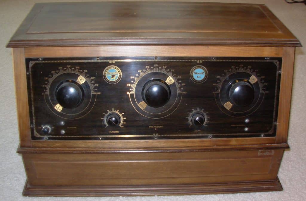 Ozarka Senior S-1 battery radio