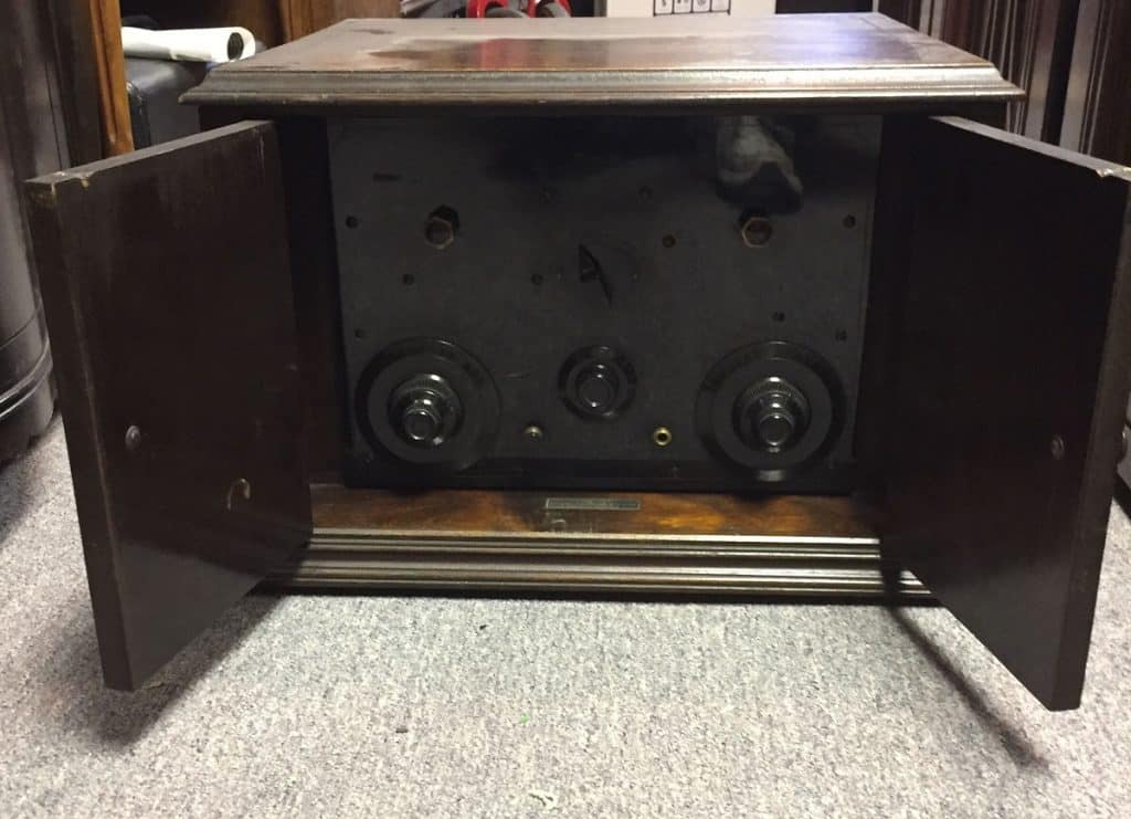 Federal Model 141 Battery Radio