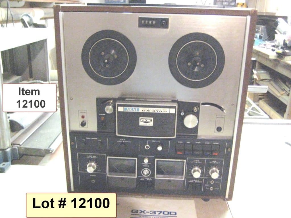 Akai model GX370D