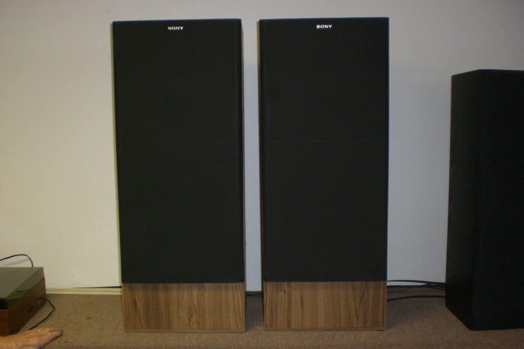 Pair Sony Model SSU420 Speakers