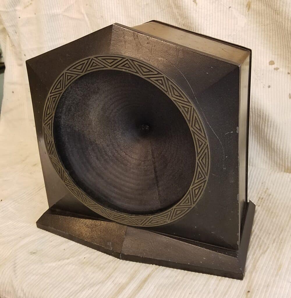 Radiola 100B speaker