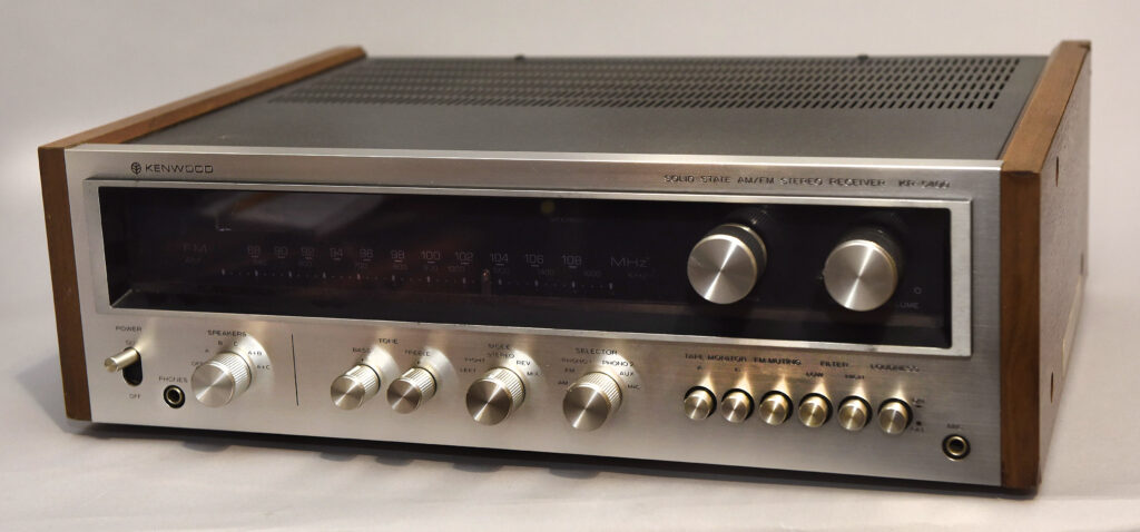 Kenwood_ KR5400 AM-FM Stereo Amp