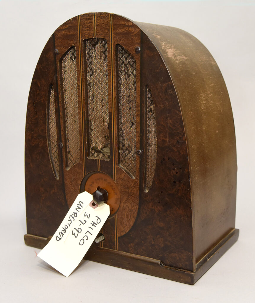 Philco 37-93 Cathedral Wood