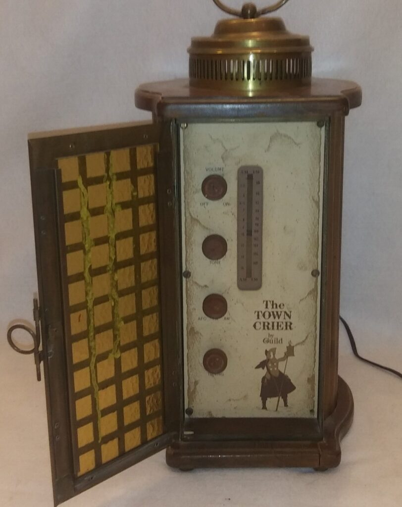 Guild-Town-Crier-novelty-radio