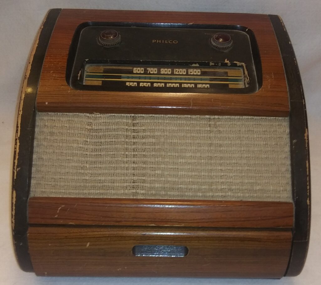 Philco-46-1201-aka-Bing-Crosby-Radio