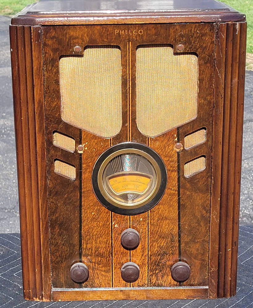 philco-vintage-radio-working - IARCHS Radio Collector Club